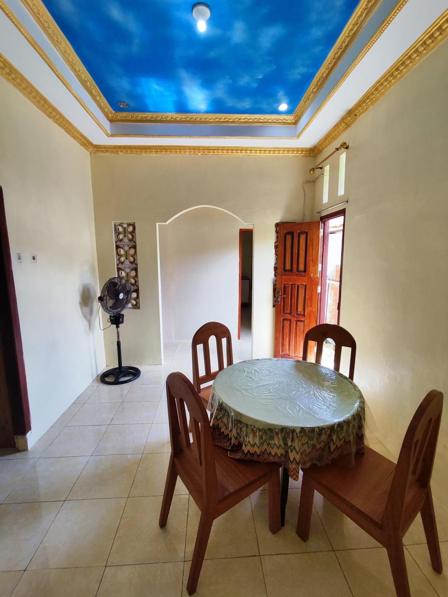 Frangky Homestay Manado Exterior foto